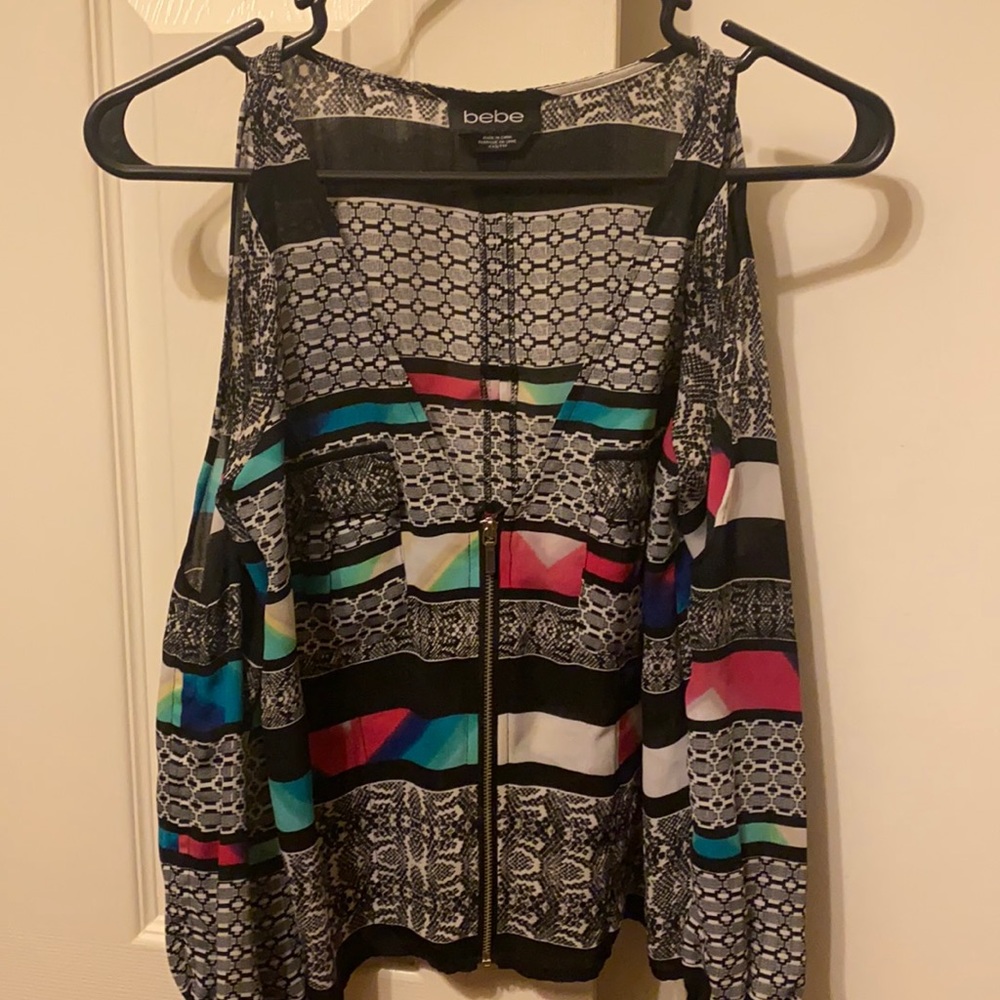 Bebe cold shoulder top - Picture 2 of 2